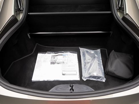 Used 2025 Aston Martin V8 Vantage Coupe RWD image 62