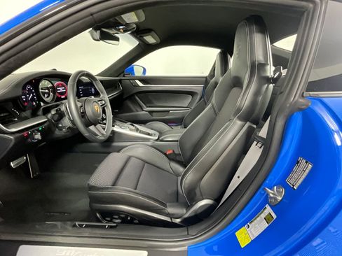 Used 2022 Porsche 911 Turbo image 12