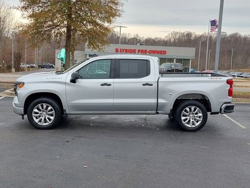 Used 2022 Chevrolet Silverado 1500 Custom image 10