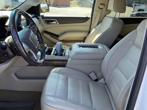 Used 2018 GMC Yukon XL Denali image 17
