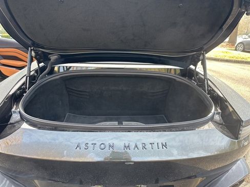 Used 2023 Aston Martin V8 Vantage Roadster image 15