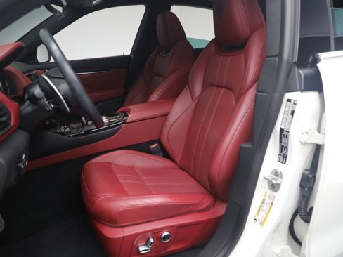 Certified 2023 Maserati Levante GT AWD/4WD image 15