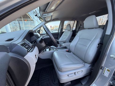 Used 2017 Honda Ridgeline RTL image 15