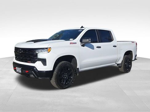 Used 2025 Chevrolet Silverado 1500 LT Trail Boss w/ Protection Package AWD/4WD image 1