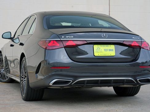 Used 2025 Mercedes-Benz E 350 4MATIC Sedan w/ Multicontour Seating Package image 6