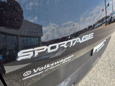 Used 2026 Kia Sportage LX FWD image 11