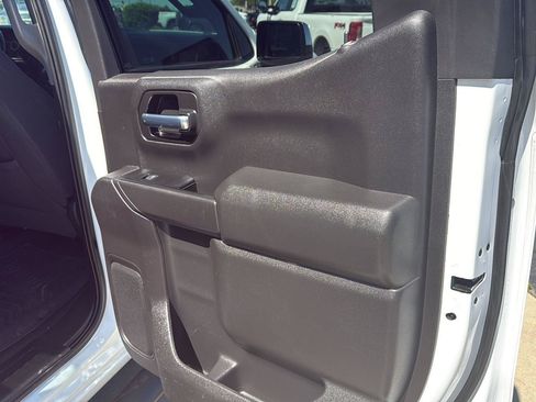 Used 2021 Chevrolet Silverado 1500 LT AWD/4WD image 10