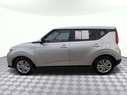 Used 2021 Kia Soul LX FWD image 4
