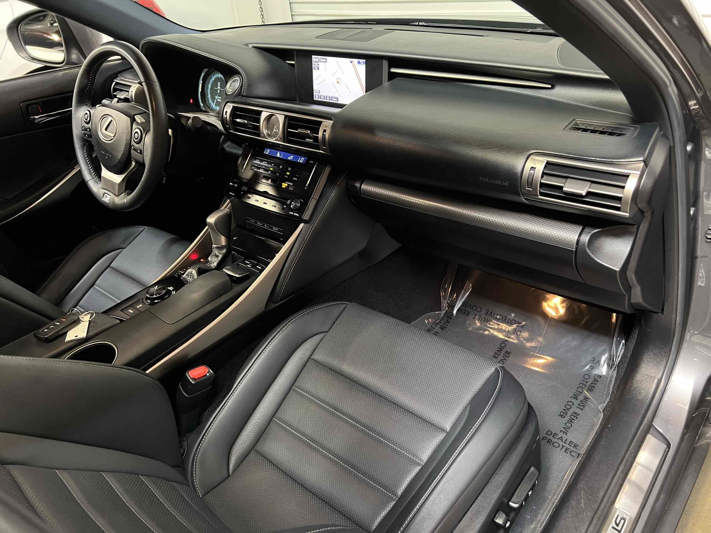 Used 2014 Lexus IS 250 w/ F-Sport Package RWD image 4