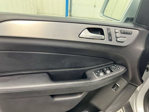 Used 2017 Mercedes-Benz GLS 450 4MATIC image 22