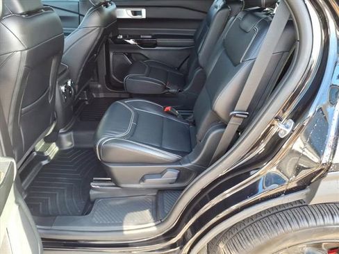 Certified 2024 Ford Explorer ST w/ Equipment Group 401A image 19