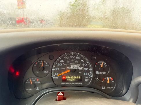 Used 2000 GMC Savana 3500 image 13