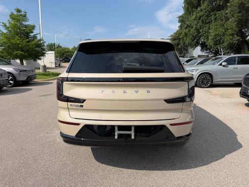 New 2026 Volvo EX90 Ultra AWD/4WD image 5