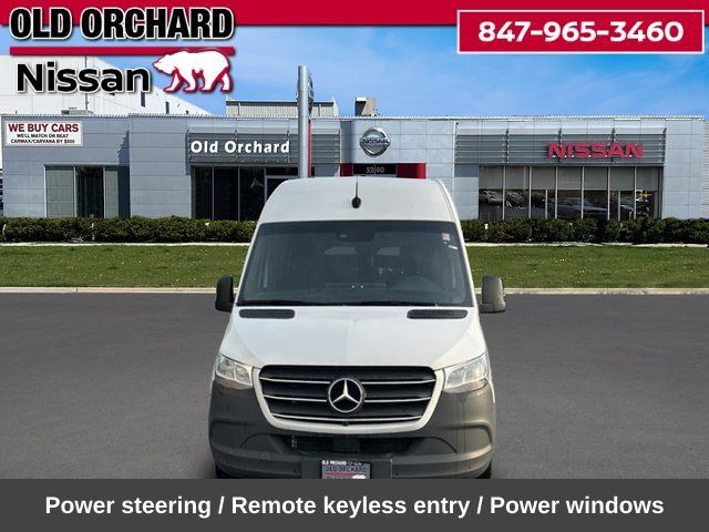 Used 2024 Mercedes-Benz Sprinter 2500 image 2