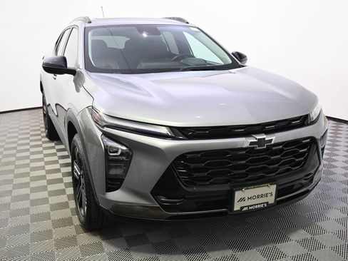 Used 2024 Chevrolet Trax ACTIV w/ Sunroof Package FWD image 9