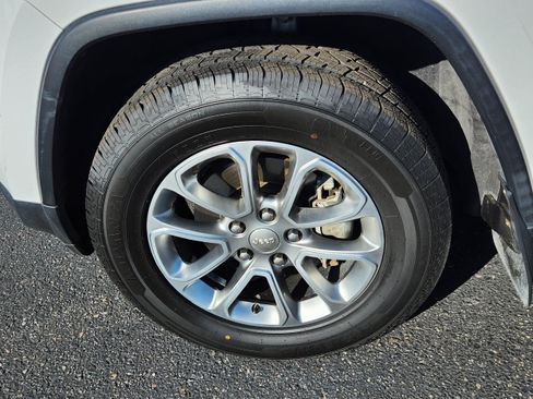 Used 2016 Jeep Grand Cherokee Limited w/ Trailer Tow Group IV AWD/4WD image 15