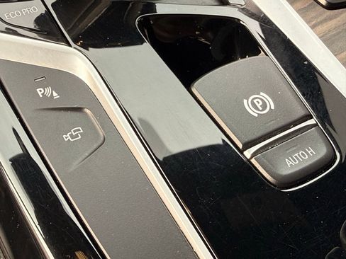 Used 2017 BMW 540i xDrive 540i xDrive image 26