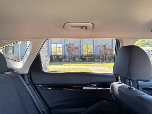 Used 2025 Kia Seltos S FWD image 12