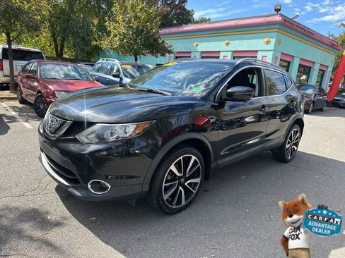 Used 2018 Nissan Rogue Sport SL w/ SL Premium Package image 2