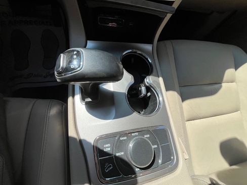 Used 2014 Jeep Grand Cherokee Limited AWD/4WD image 32
