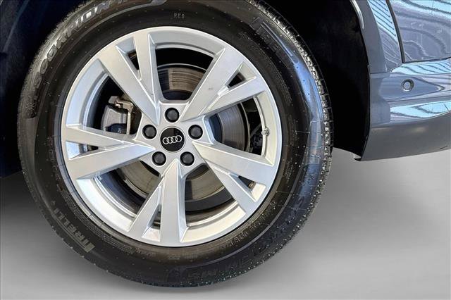 Used 2025 Audi Q5 Premium AWD/4WD image 27