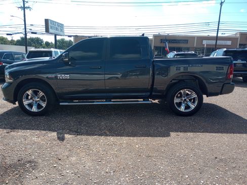 Used 2018 RAM 1500 Sport w/ Convenience Group image 4