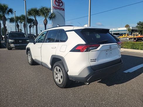 Certified 2021 Toyota RAV4 LE AWD/4WD image 4