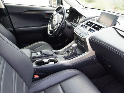 Used 2016 Lexus NX 200t FWD image 10