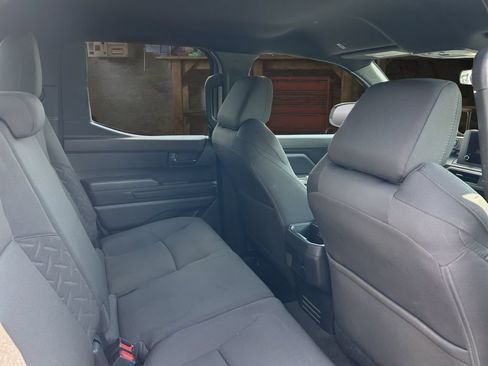 Used 2024 Toyota Tacoma SR w/ SR Upgrade Package AWD/4WD image 17