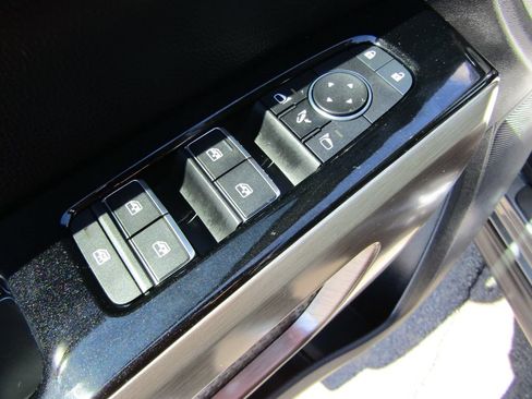 Used 2025 Nissan Pathfinder Platinum w/ Cargo Package AWD/4WD image 19