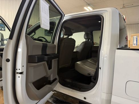 Used 2022 Ford F250 XL w/ Power Equipment Group image 16