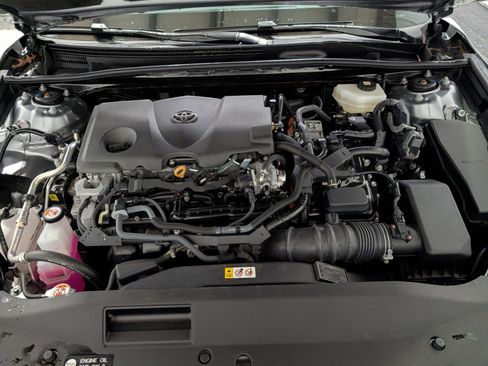Used 2025 Toyota Camry SE image 28
