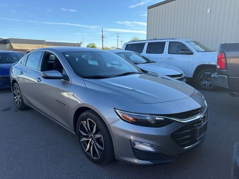 Used 2023 Chevrolet Malibu RS image 2