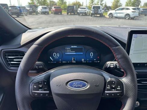 Used 2024 Ford Escape ST-Line Select w/ Tech Pack #2 AWD/4WD image 17