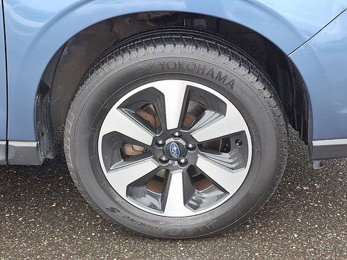 Used 2017 Subaru Forester 2.5i Premium w/ All-Weather Package image 11