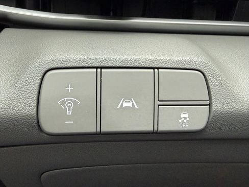 Certified 2023 Hyundai Elantra SEL FWD image 28