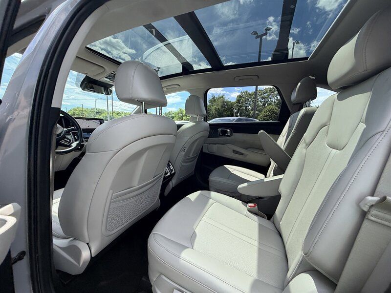 Used 2023 Kia Sorento SX FWD image 12