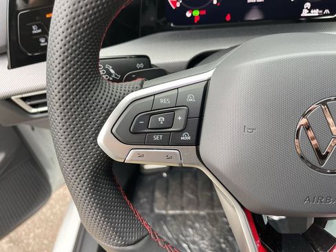 New 2026 Volkswagen GTI SE FWD image 20