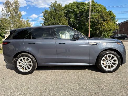 Used 2025 Land Rover Range Rover Sport Dynamic SE AWD/4WD image 8