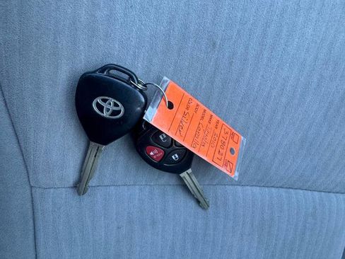 Used 2010 Toyota Corolla image 20