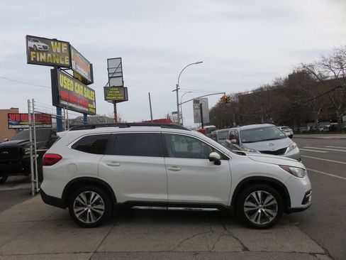 Used 2020 Subaru Ascent Limited w/ Technology Package AWD/4WD image 9