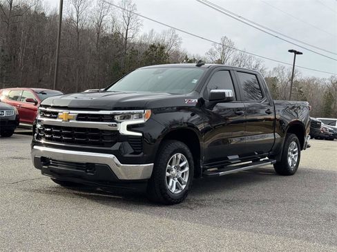 Used 2023 Chevrolet Silverado 1500 LT w/ Z71 Off-Road Package image 24