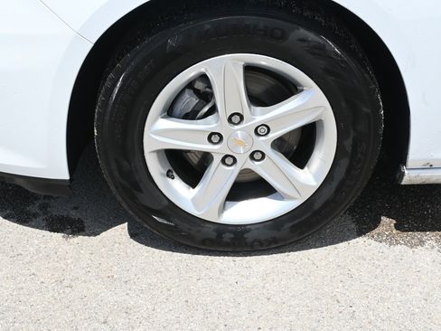 Used 2024 Chevrolet Malibu LT FWD image 7