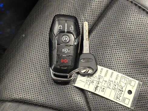 Used 2015 Ford F150 Platinum image 23