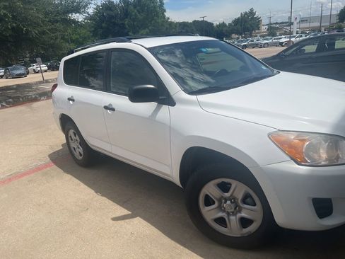 Used 2012 Toyota RAV4 4WD V6 w/ Tow Prep Pkg image 7