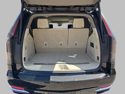 Used 2022 Cadillac Escalade Premium Luxury Platinum AWD/4WD image 13