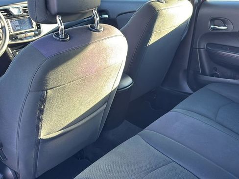 Used 2012 Chrysler 200 Touring image 29