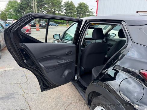 Used 2024 Nissan Kicks S FWD image 10