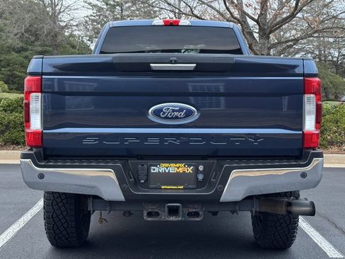 Used 2017 Ford F250 XLT w/ XLT Premium Package image 8