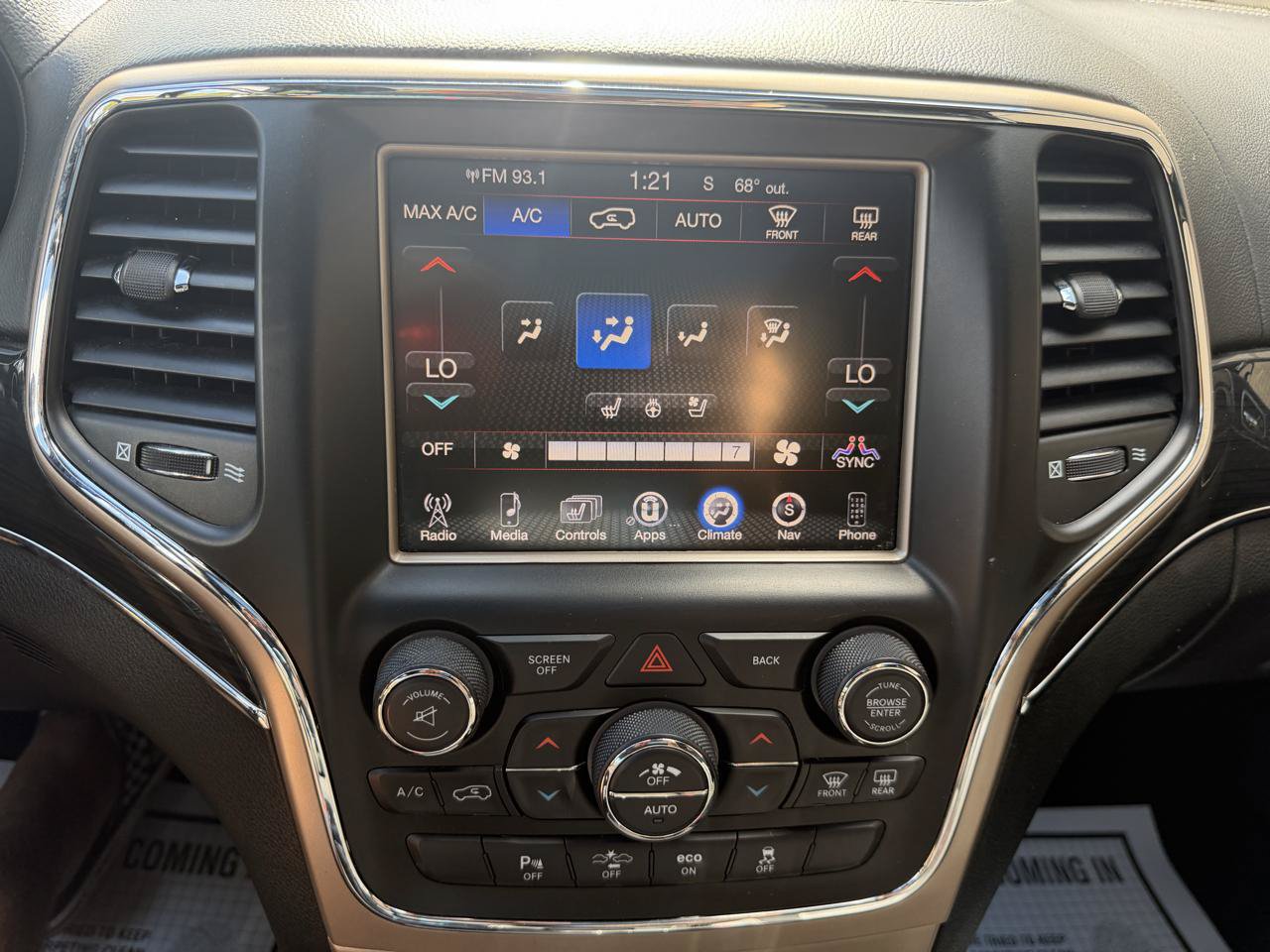 Used 2014 Jeep Grand Cherokee Overland w/ Advanced Technology Group AWD/4WD image 22